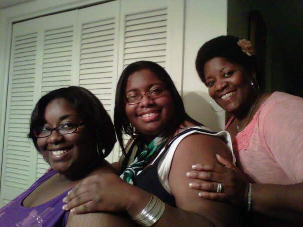 Click to enlarge My fiance, her sister and our mother